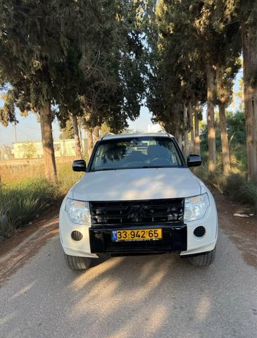 מיצובישי פג'רו