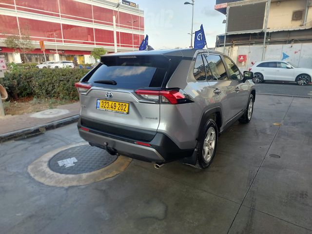 טויוטה RAV4