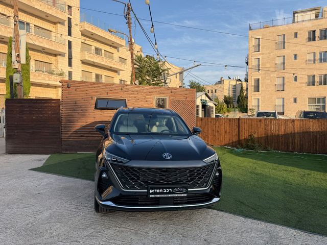 S9 Luxury פלאג-אין אוט׳ 1.5 (143 כ״ס)
