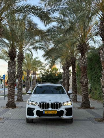 ב מ וו X6
