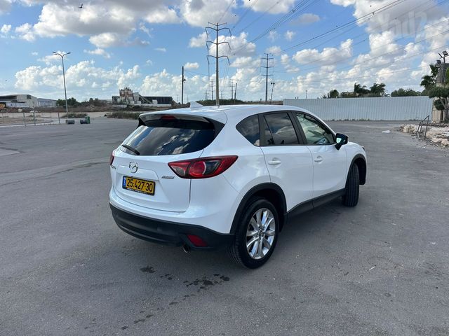 מודעת רכב מאזדה CX-5