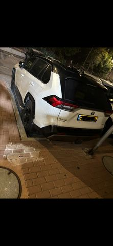 טויוטה RAV4