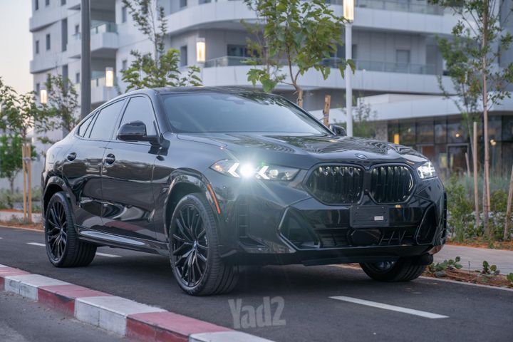 ב מ וו X6