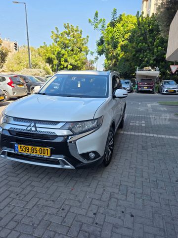 מיצובישי אאוטלנדר