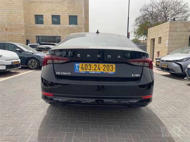 סקודה אוקטביה
