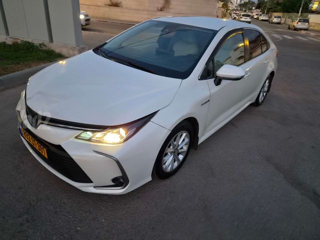 טויוטה קורולה