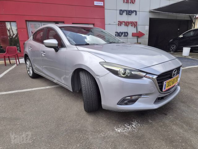 מאזדה 3