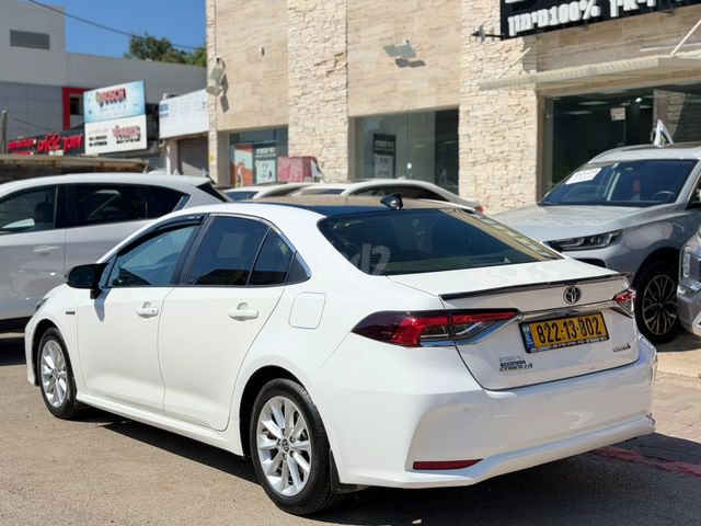 מודעת רכב טויוטה קורולה 1