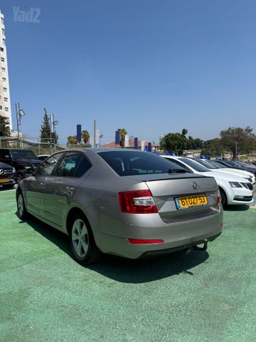 סקודה אוקטביה