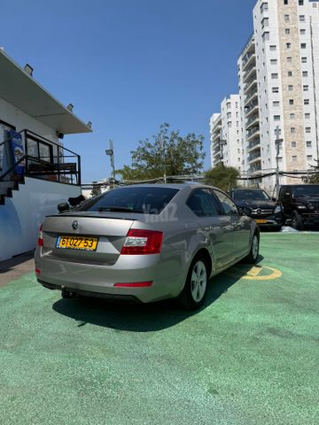 סקודה אוקטביה