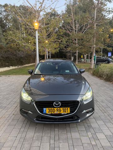 מאזדה 3