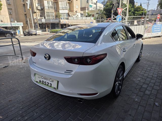מאזדה 3