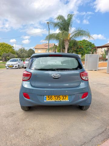 יונדאי i10