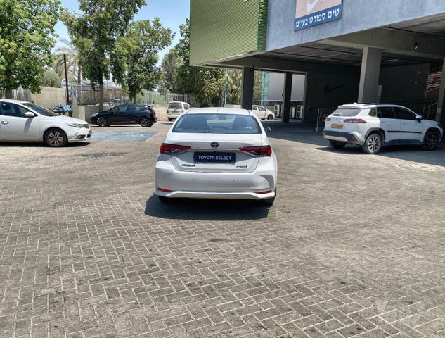טויוטה קורולה