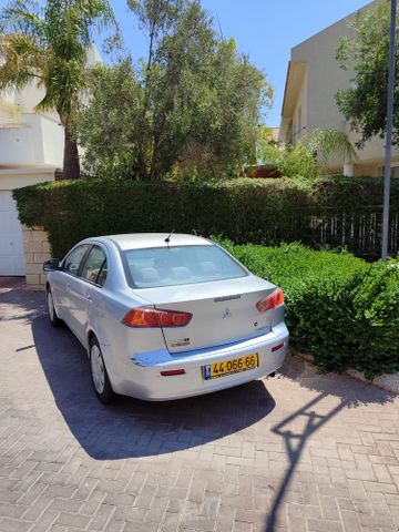 מודעת רכב מיצובישי לנסר