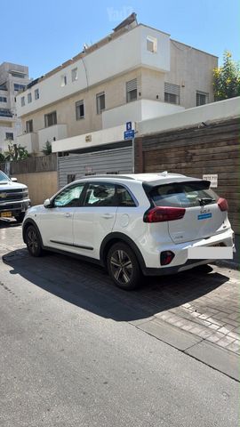 קיה נירו