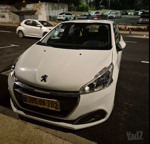 פיג'ו 208
