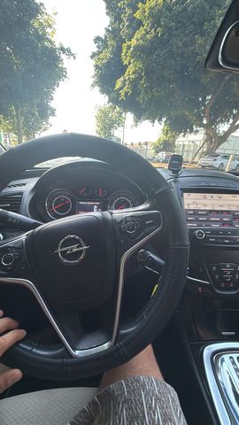 מודעת רכב אופל אינסיגניה