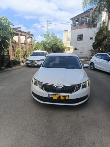 סקודה אוקטביה