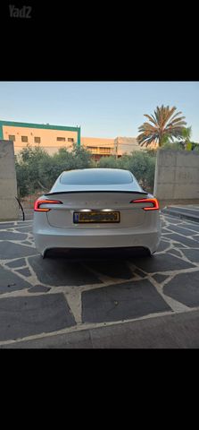טסלה מודל 3