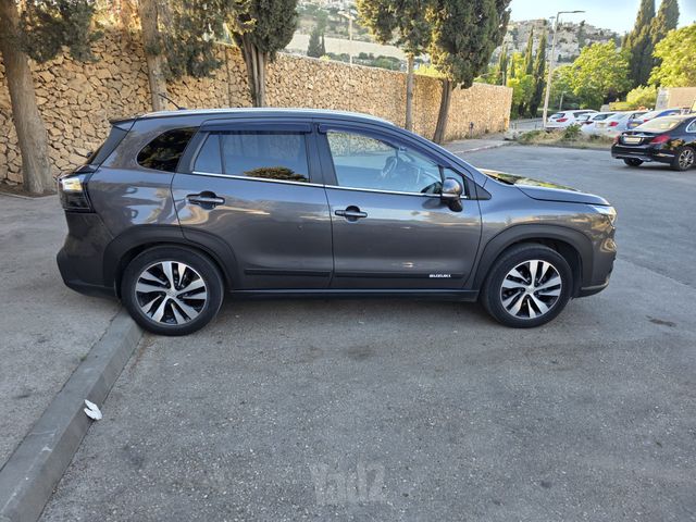 סוזוקי S-Cross