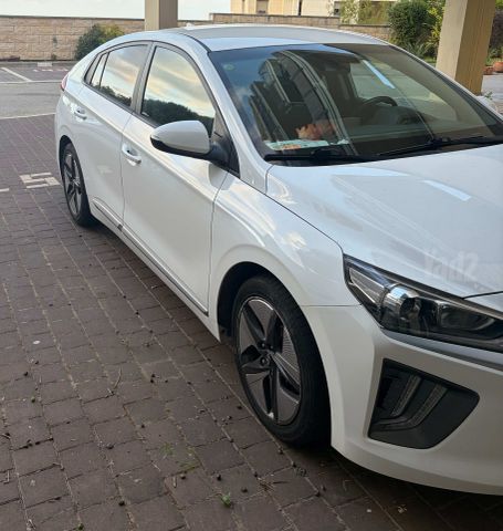 יונדאי איוניק