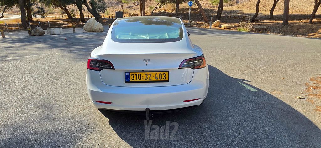 מודעת רכב טסלה מודל 3