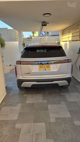 ג'אקו J7