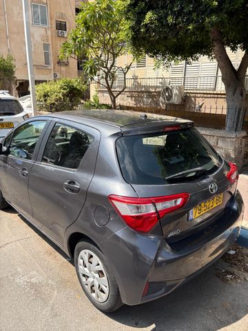 טויוטה יאריס