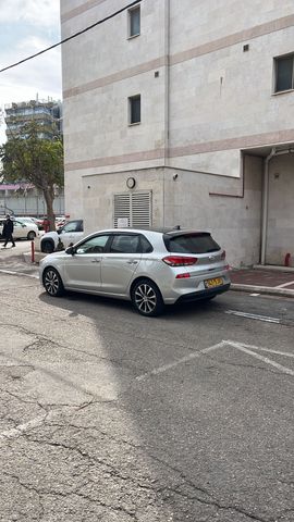 יונדאי i30