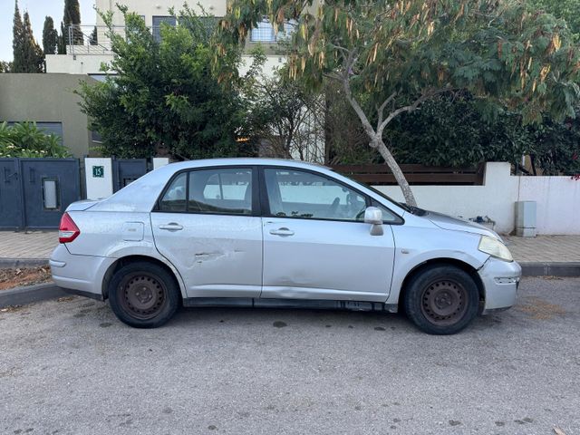 ניסאן טידה