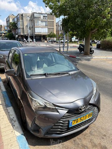 טויוטה יאריס