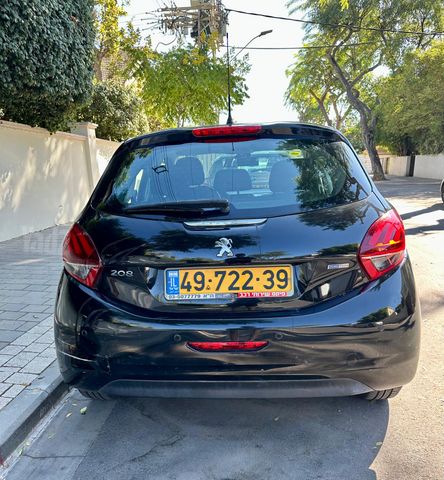 פיג'ו 208