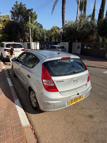 יונדאי i30