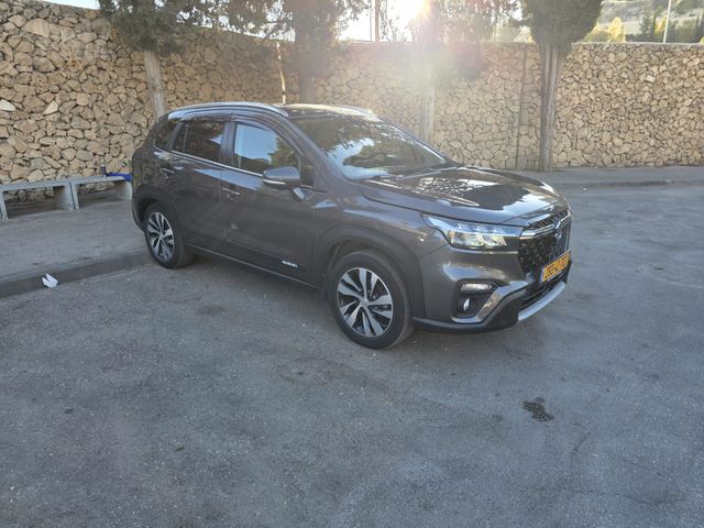 סוזוקי S-Cross