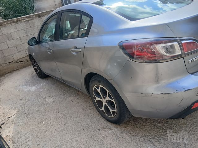 מודעת רכב מאזדה 3