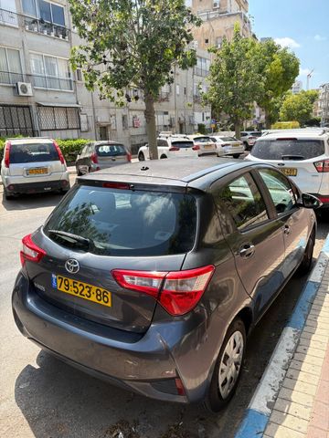 טויוטה יאריס