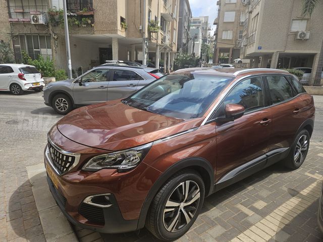 פיג'ו 3008