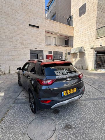 קיה סטוניק