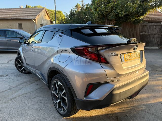 טויוטה C-HR