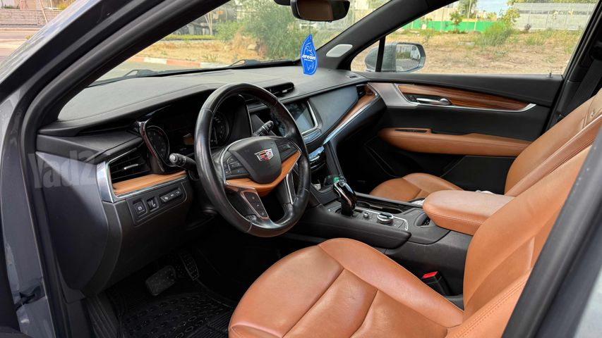 מודעת רכב קאדילק XT5