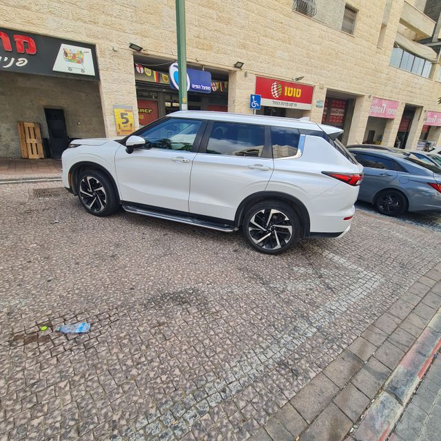 מודעת רכב מיצובישי אאוטלנדר