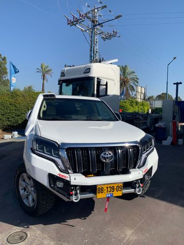 טויוטה לנד קרוזר