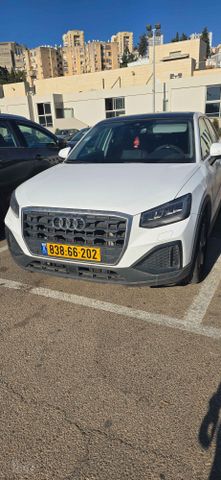 אאודי Q2