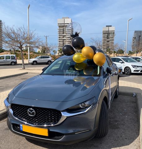 מודעת רכב מאזדה CX-30