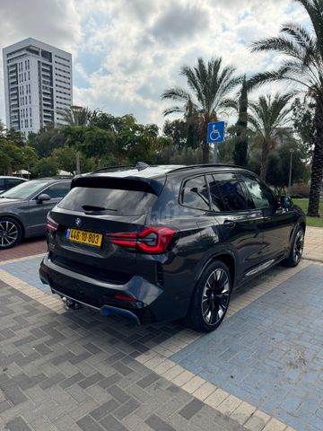 ב מ וו iX3