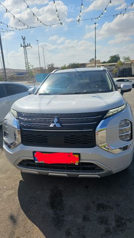 מיצובישי אאוטלנדר