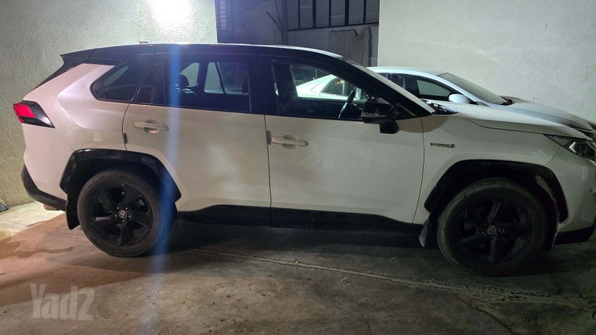 מודעת רכב טויוטה RAV4
