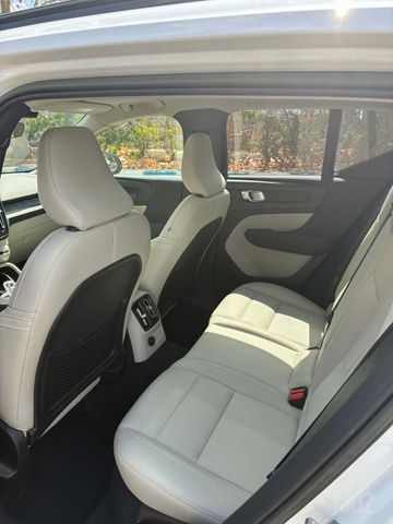 וולוו XC40