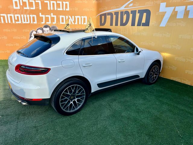 פורשה מקאן